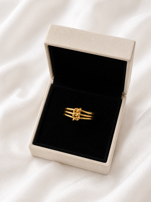 Amour Knot