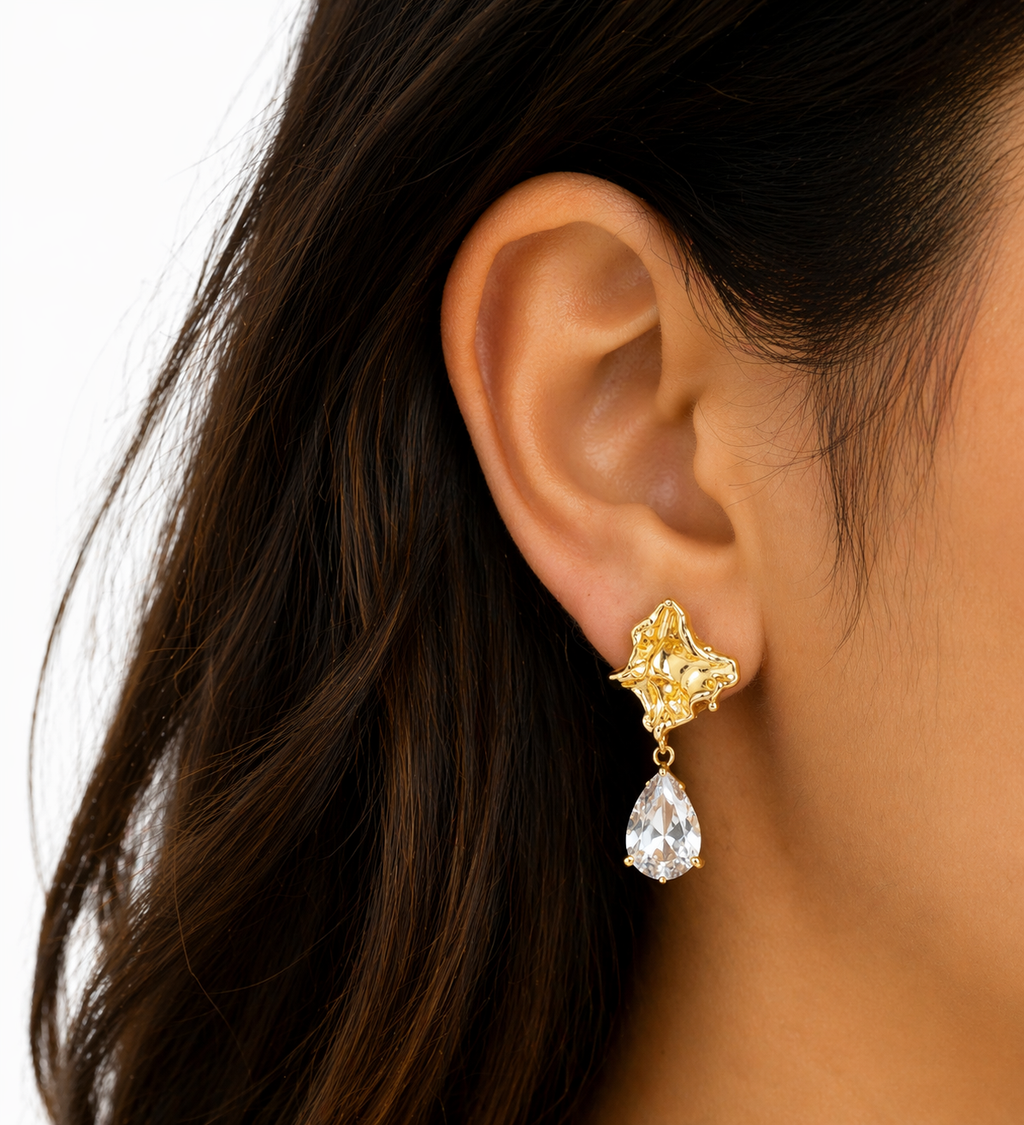 Lumière Teardrop Earrings