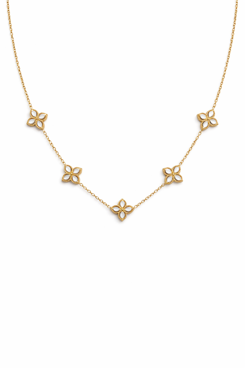 Daisy charm neckpiece