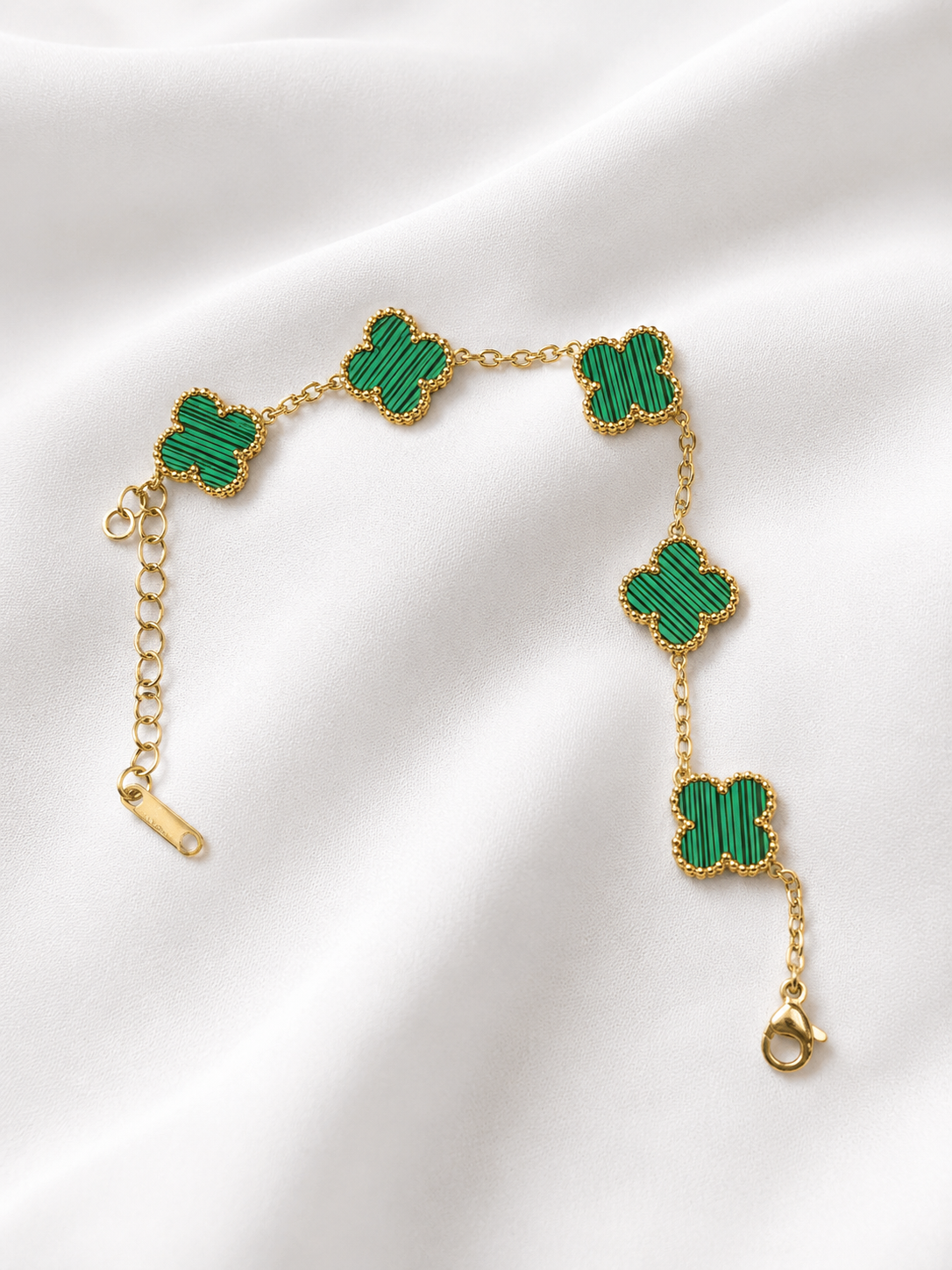 Green clover bracelet